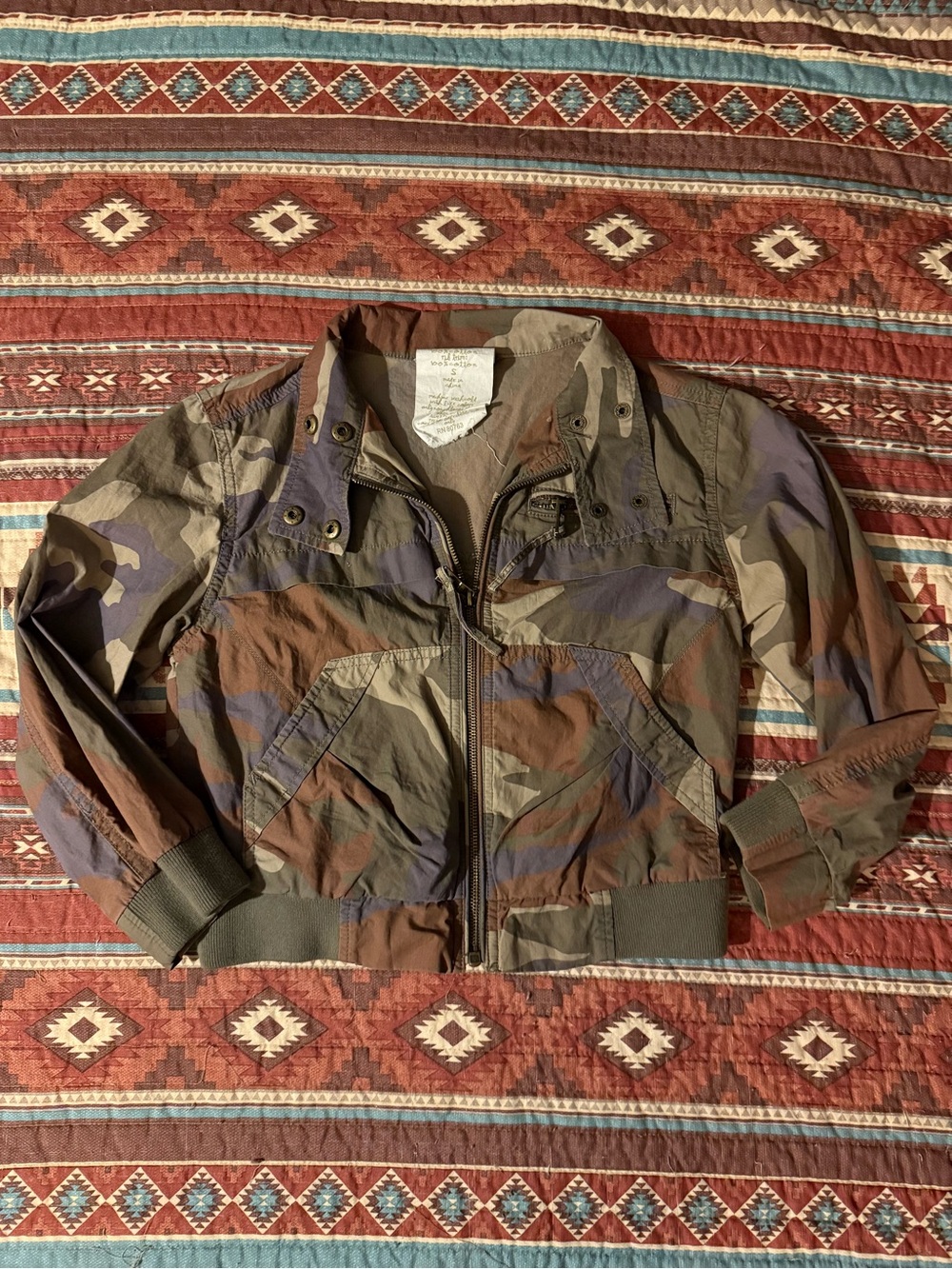 LONDONJEAN Y2K Camo Bomber Jacket small
